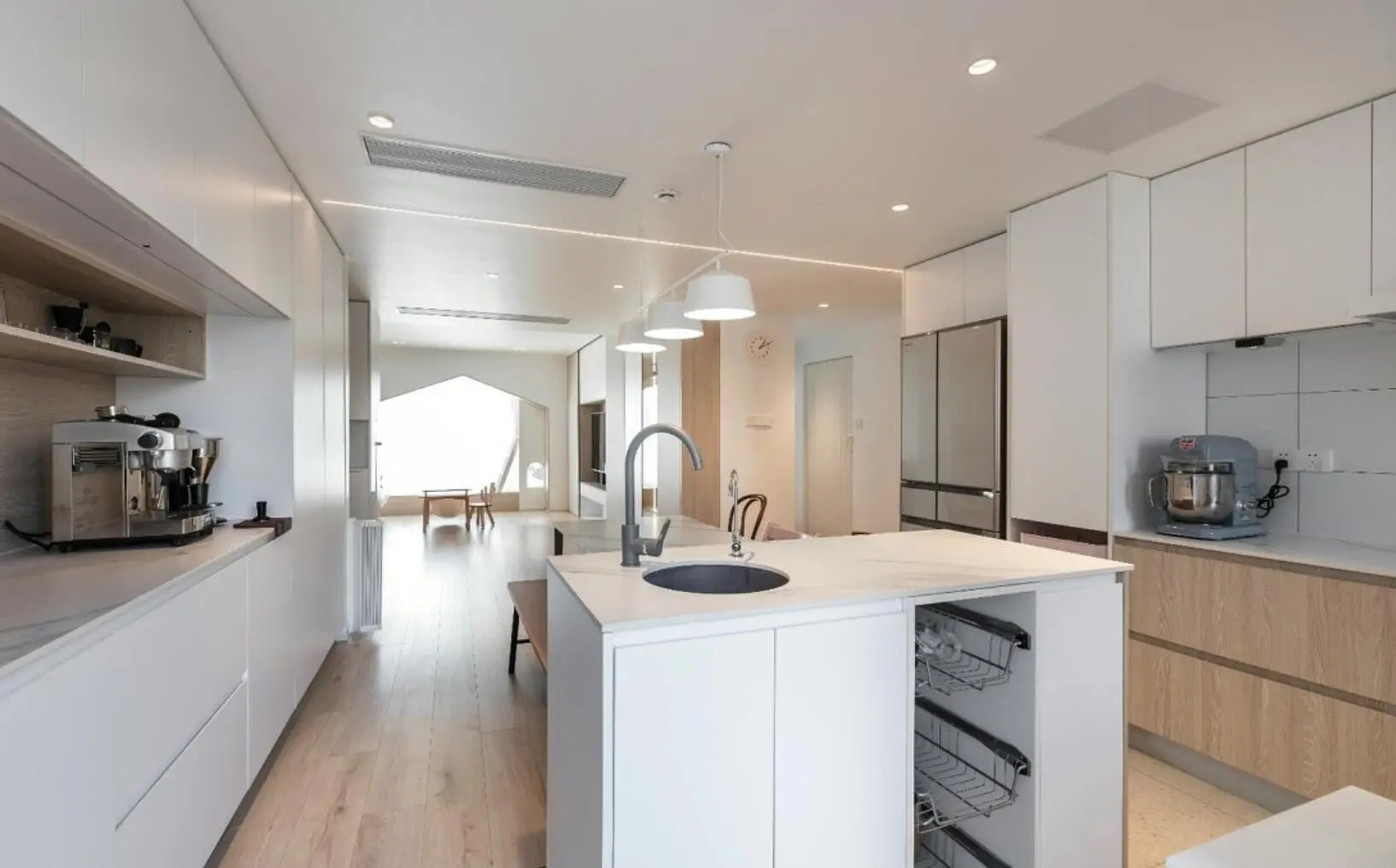 Đỉnh cao phá cách của ngôi nhà 130m²: Đập tan lối mòn, chuẩn Đỉnh cao phá cách của ngôi nhà 130m²: Đập tan lối mòn, chuẩn