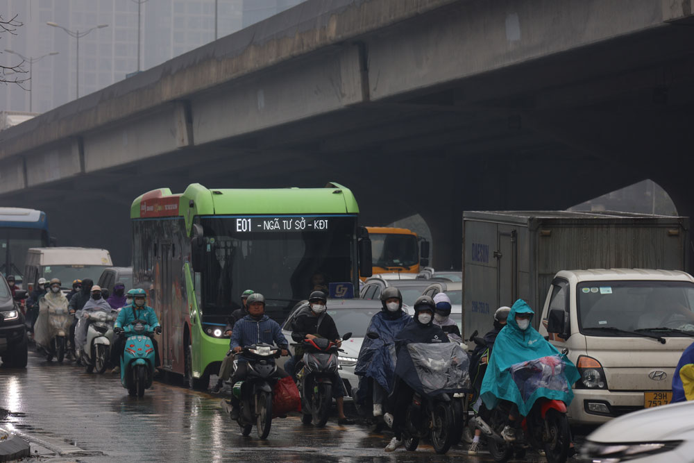 Số lượng phương tiện giao thông xanh, như xe điện, tại các đô thị lớn vẫn chiếm số ít