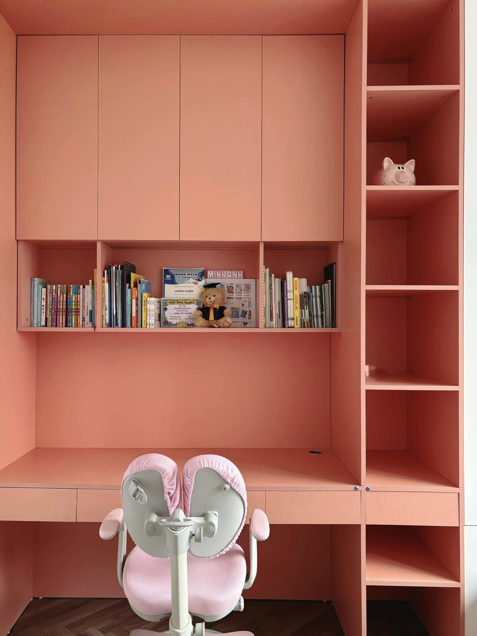 Quyết định mua căn hộ chỉ trong 10 phút, mẹ 2 con ở Hà Nội sở hữu một “bầu trời đầy sao”, hệt như một không gian nghệ thuật- Ảnh 14.