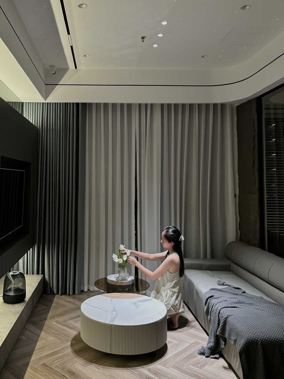 Quyết định mua căn hộ chỉ trong 10 phút, mẹ 2 con ở Hà Nội sở hữu một “bầu trời đầy sao”, hệt như một không gian nghệ thuật- Ảnh 1. Quyết định mua căn hộ chỉ trong 10 phút, mẹ 2 con ở Hà Nội sở hữu một “bầu trời đầy sao”, hệt như một không gian nghệ thuật- Ảnh 1.