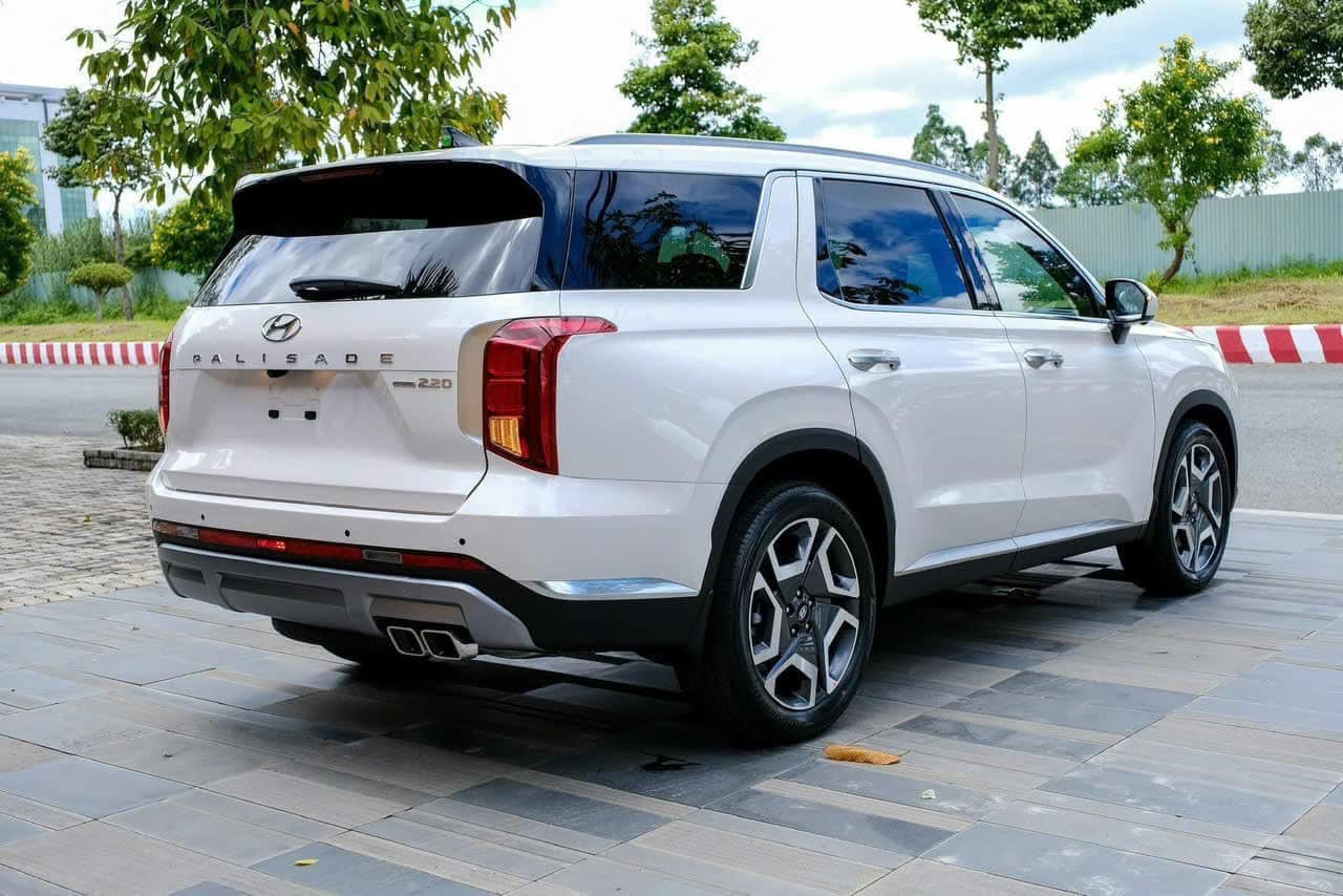 Hyundai Palisade giảm tới 100 triệu tại đại lý, bản cao nhất giờ rẻ ngang Kia Sorento phân khúc dưới- Ảnh 6.