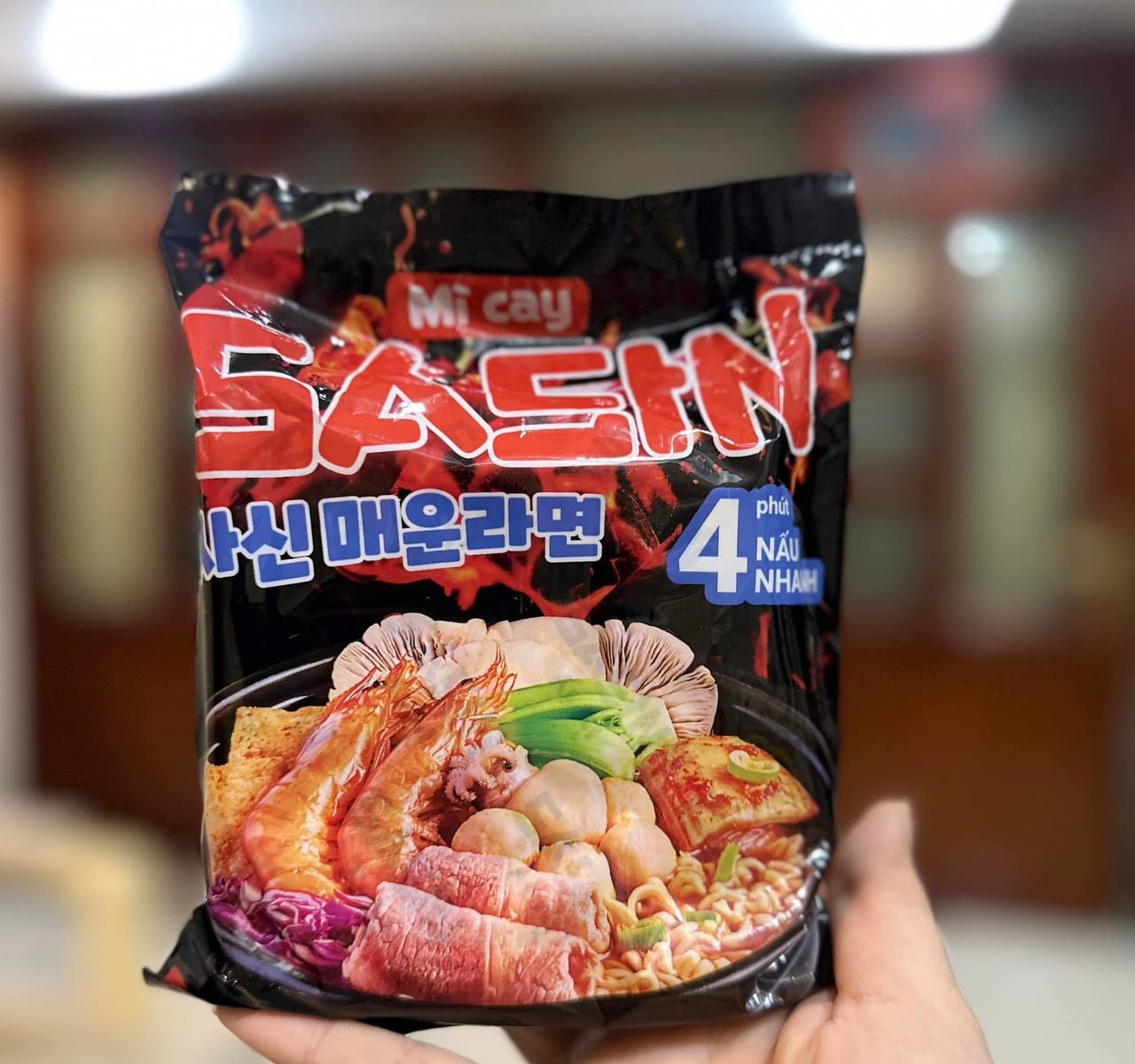 Mì cay Sasin gói của diễn viên Quốc Trường: Giá đắt, không có topping và hương vị vẫn chưa Mì cay Sasin gói của diễn viên Quốc Trường: Giá đắt, không có topping và hương vị vẫn chưa