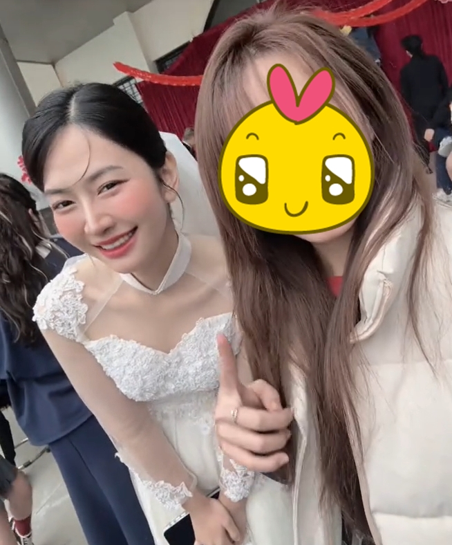 Mỹ nhân phim Việt giờ vàng để lộ ảnh cưới không chú rể bên cạnh: Chính chủ nói gì?- Ảnh 2. Mỹ nhân phim Việt giờ vàng để lộ ảnh cưới không chú rể bên cạnh: Chính chủ nói gì?- Ảnh 2.