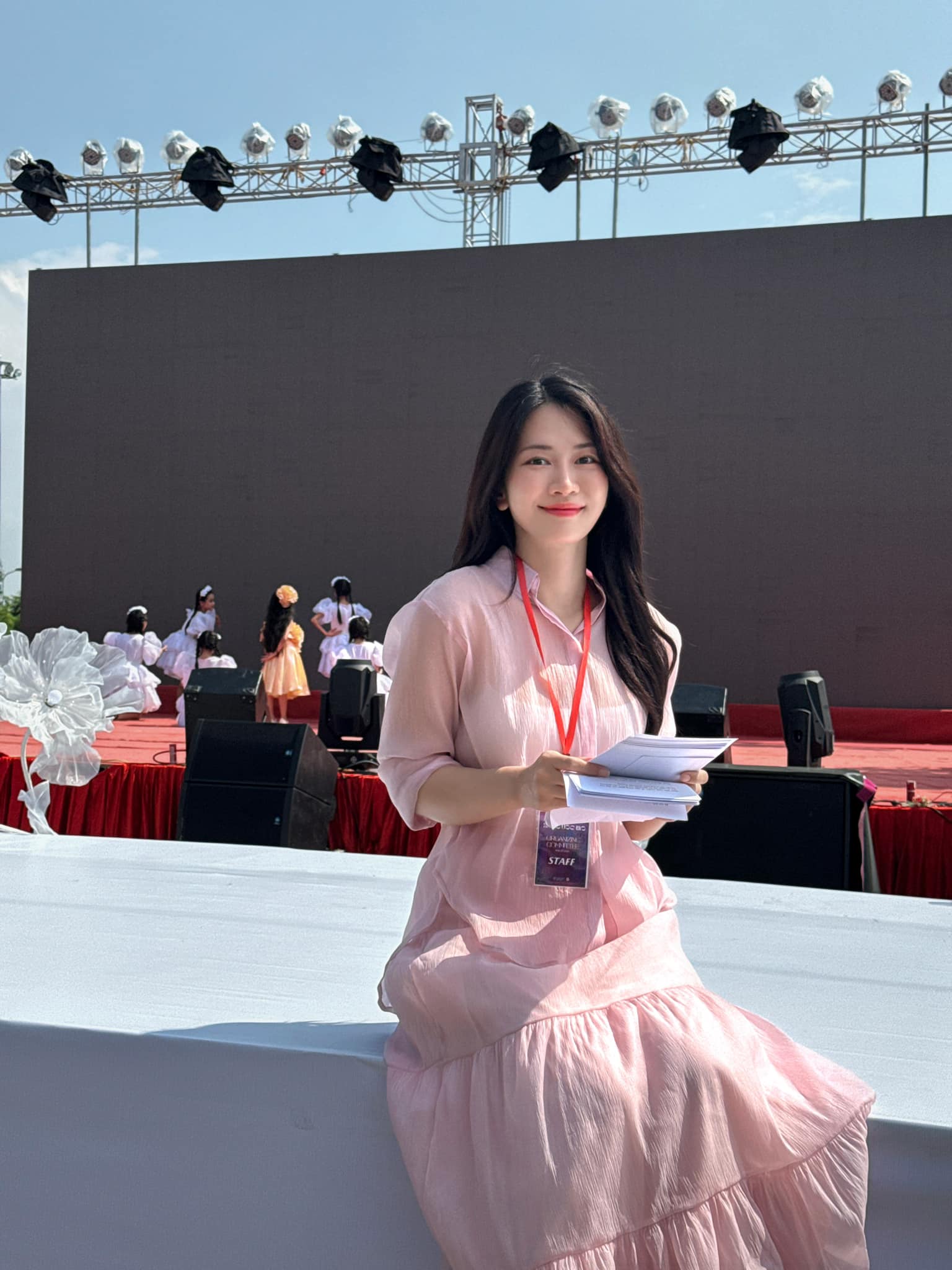 Mỹ nhân phim Việt giờ vàng để lộ ảnh cưới không chú rể bên cạnh: Chính chủ nói gì?- Ảnh 6. Mỹ nhân phim Việt giờ vàng để lộ ảnh cưới không chú rể bên cạnh: Chính chủ nói gì?- Ảnh 6.