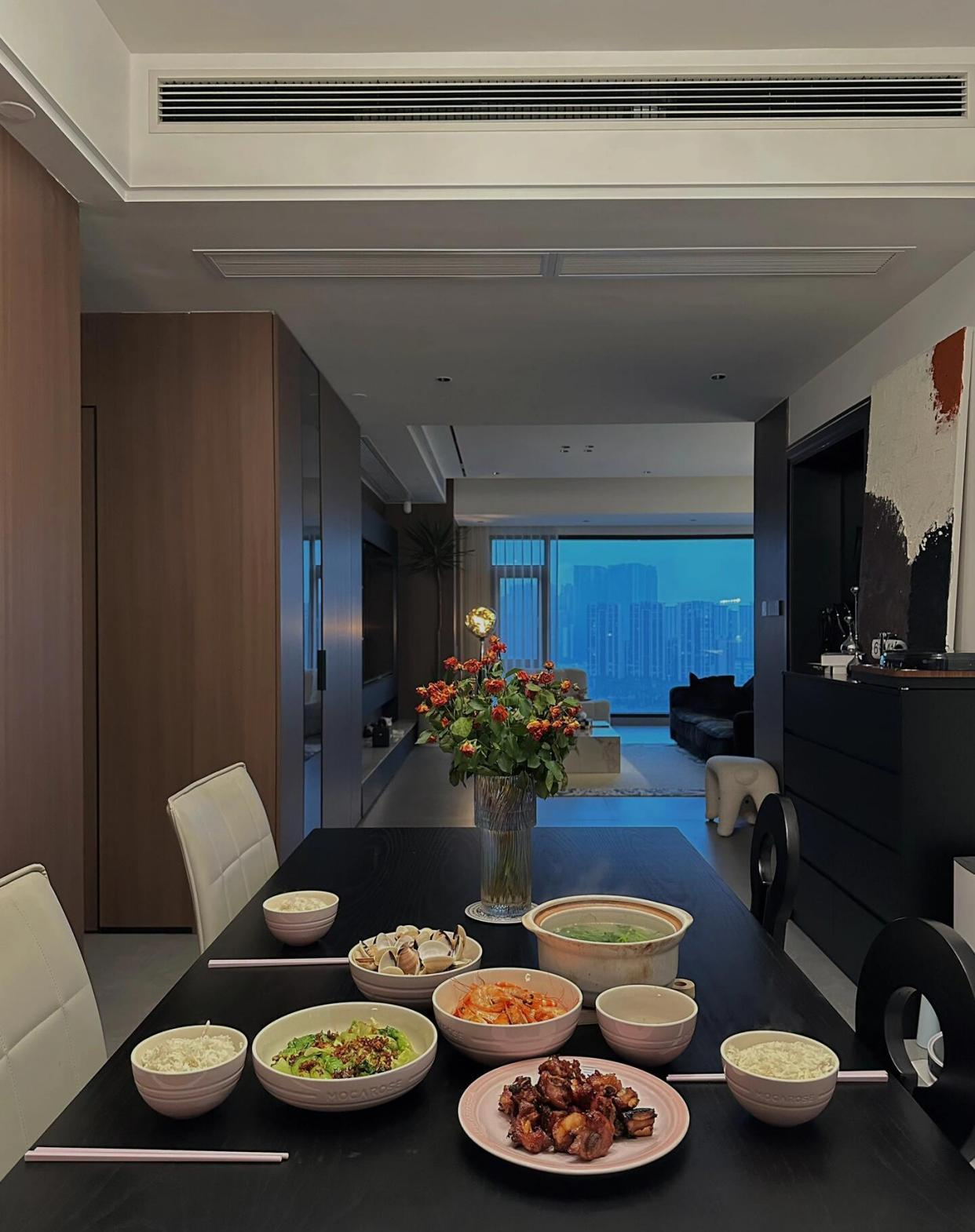 Cặp vợ chồng tiết kiệm được 3,5 tỷ đồng, dân mạng cảm thán: Không chỉ giỏi kiếm tiền mà họ còn biết tiết kiệm!- Ảnh 18. Cặp vợ chồng tiết kiệm được 3,5 tỷ đồng, dân mạng cảm thán: Không chỉ giỏi kiếm tiền mà họ còn biết tiết kiệm!- Ảnh 18.