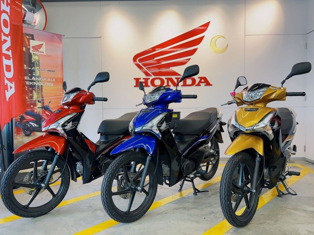 Honda Wave 125i đã về đại lý Việt: Màu vàng đồng cực đẹp, ăn xăng 1,67L/100km, cốp to ngang cốp Vision- Ảnh 2.