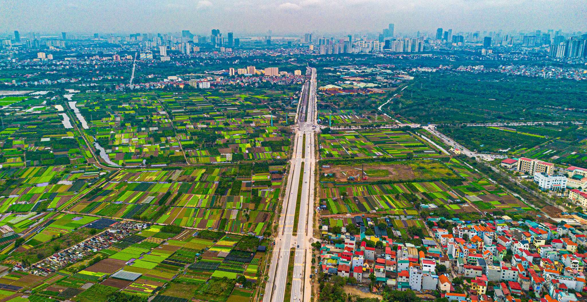 Toàn cảnh đại lộ kết nối Vinhomes Đan Phượng đến hồ Tây: Đoạn rộng 10 làn xe, đoạn chưa giải phóng mặt bằng- Ảnh 10.