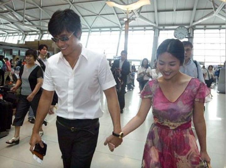 Song Hye Kyo: Mỹ nhân vạn người mê nhưng 'không ôm nổi trái tim một người'- Ảnh 2. Song Hye Kyo: Mỹ nhân vạn người mê nhưng 'không ôm nổi trái tim một người'- Ảnh 2.
