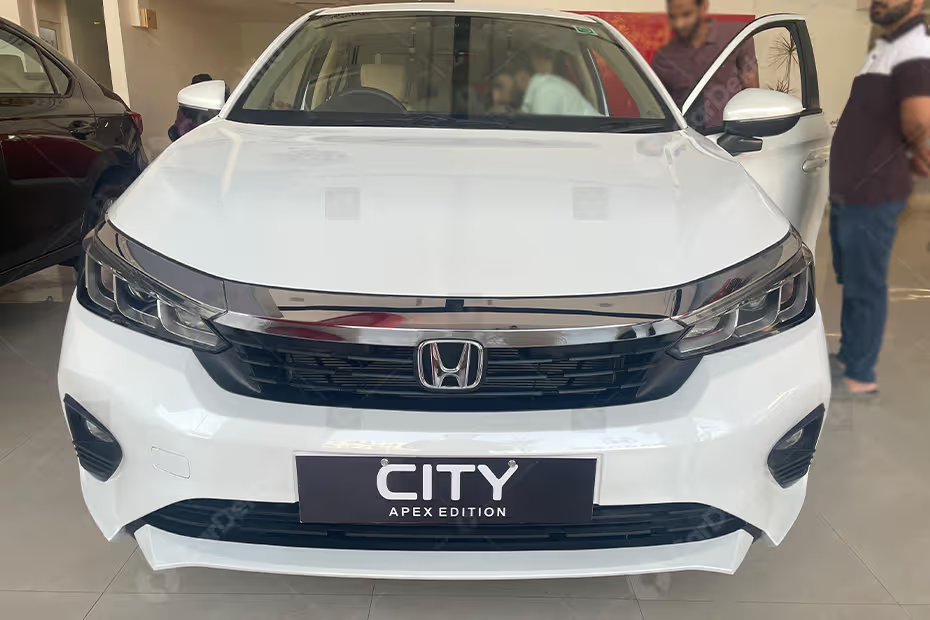 Honda City bản đặc biệt về đại lý: Nội thất cao cấp hơn, gây sốt với giá tương đương 365 triệu đồng - rẻ ngang Grand i10- Ảnh 3.