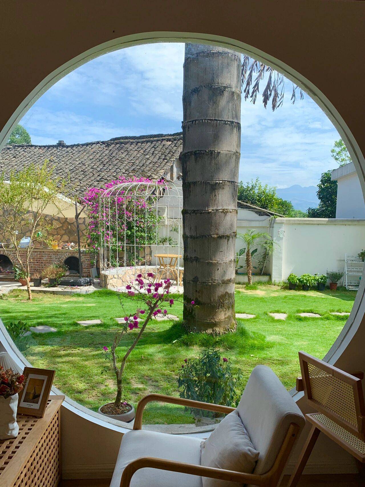 Bỏ phố về quê, cô gái 9x đầu tư hơn 1 tỷ đồng để cải tạo lại căn nhà cũ đẹp như khu nghỉ dưỡng- Ảnh 3. Bỏ phố về quê, cô gái 9x đầu tư hơn 1 tỷ đồng để cải tạo lại căn nhà cũ đẹp như khu nghỉ dưỡng- Ảnh 3.