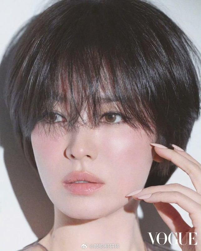 Song Hye Kyo 44歲 - 照片1。