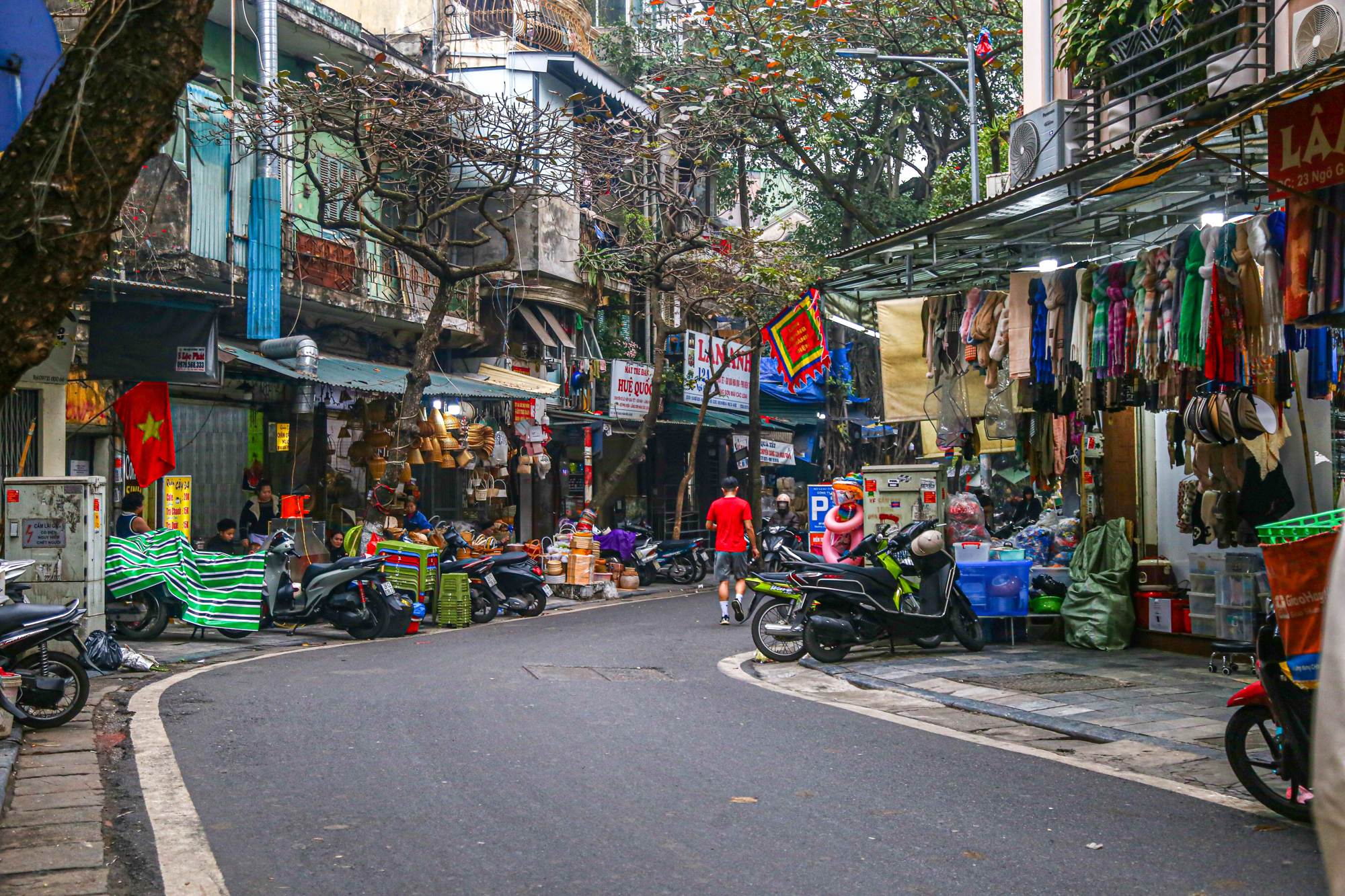 Những khu phố có giá hàng tỷ đồng/m2 từng là lòng sông Tô Lịch- Ảnh 3.