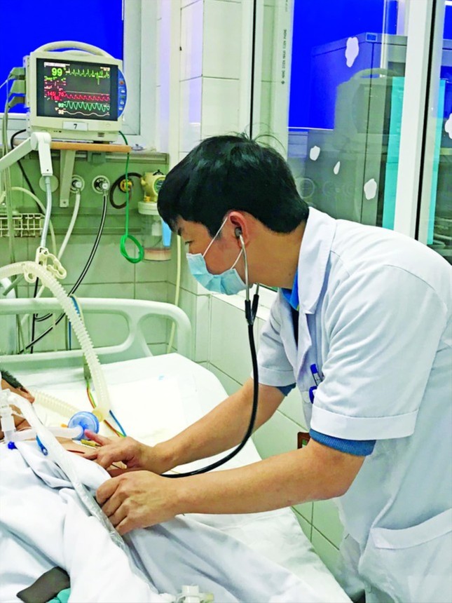 Giữ sự sống giữa lằn ranh sinh tử - kỳ cuối: Những chiến binh không áo giáp- Ảnh 1.