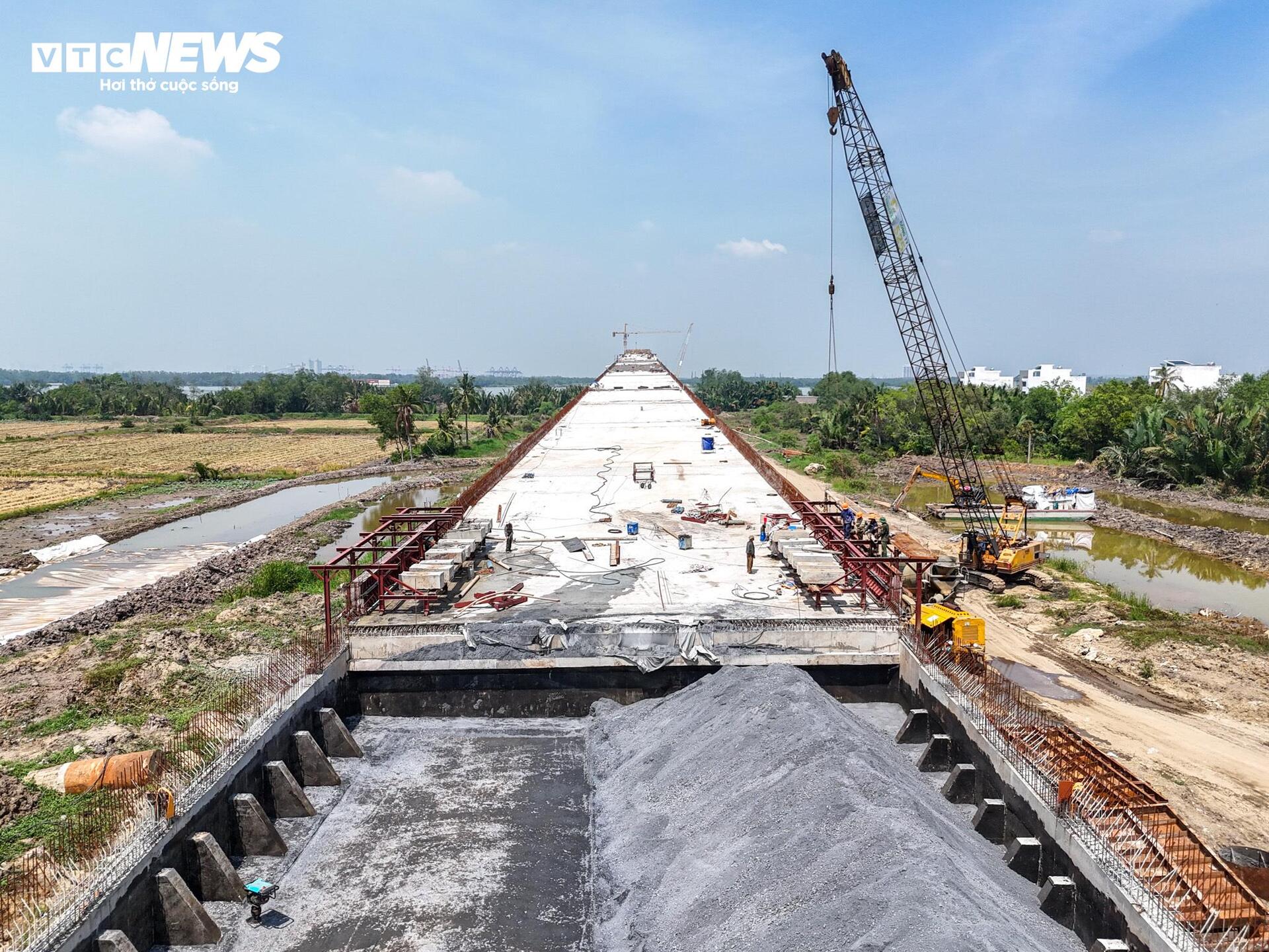 Ngắm cầu lớn nhất Vành đai 3 nối TP.HCM với Đồng Nai trước ngày hợp long- Ảnh 8.