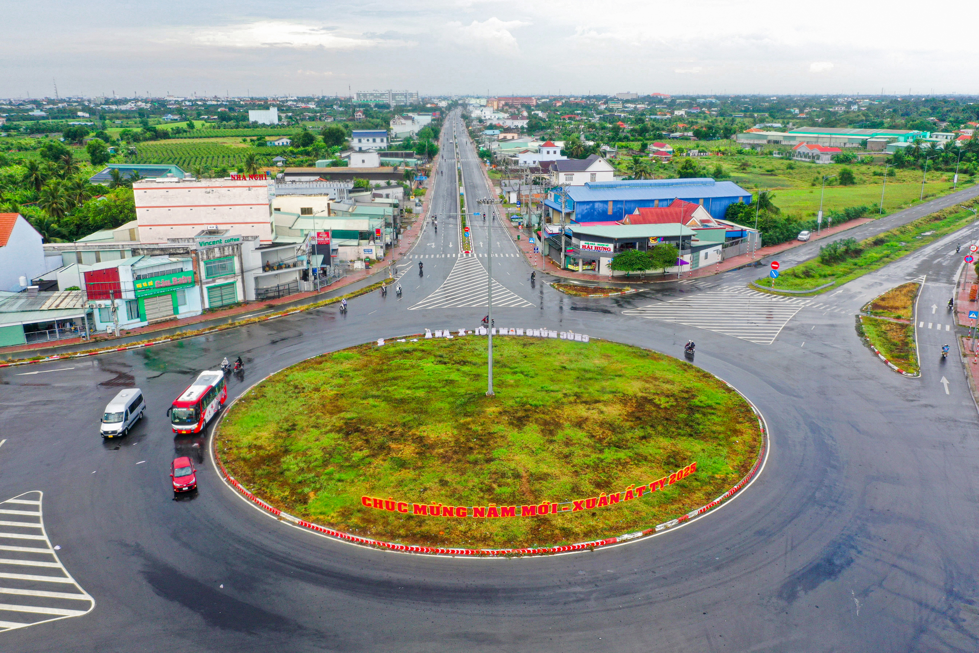 Toàn cảnh tuyến đường vành đai hơn 3.000 tỷ có 5 cây cầu, vượt tiến độ 2 năm- Ảnh 3.