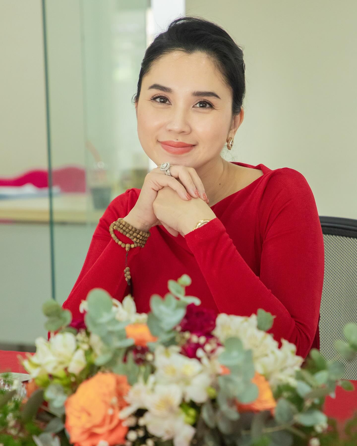 Nữ CEO tổ chức đám cưới cho chó cưng, tự nhận là "mẹ chồng", dành hẳn 1 phòng điều hòa cho "con dâu"- Ảnh 2.