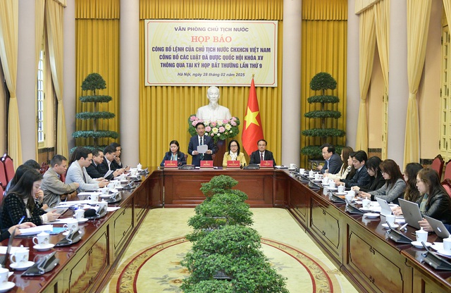 Thông tin mới nhất về việc nghiên cứu bỏ cấp huyện, sáp nhập một số tỉnh, thành- Ảnh 2. Thông tin mới nhất về việc nghiên cứu bỏ cấp huyện, sáp nhập một số tỉnh, thành- Ảnh 2.