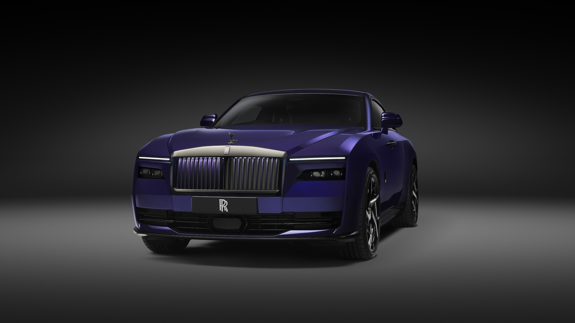 Rolls-Royce Spectre Black Badge chốt giá từ gần 20,6 tỷ, thành xe điện đắt nhất Việt Nam, hơn bản thường 2,6 tỷ nhờ một số điểm khác biệt- Ảnh 6.