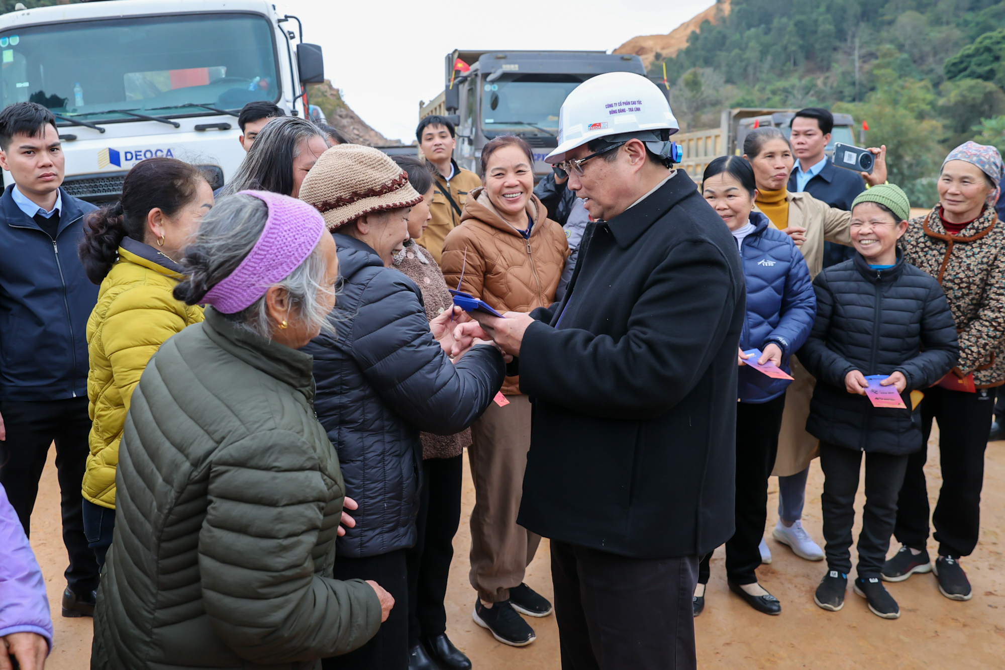 Thủ tướng: Thông toàn tuyến cao tốc từ Cao Bằng tới Cà Mau trong năm 2025- Ảnh 2.