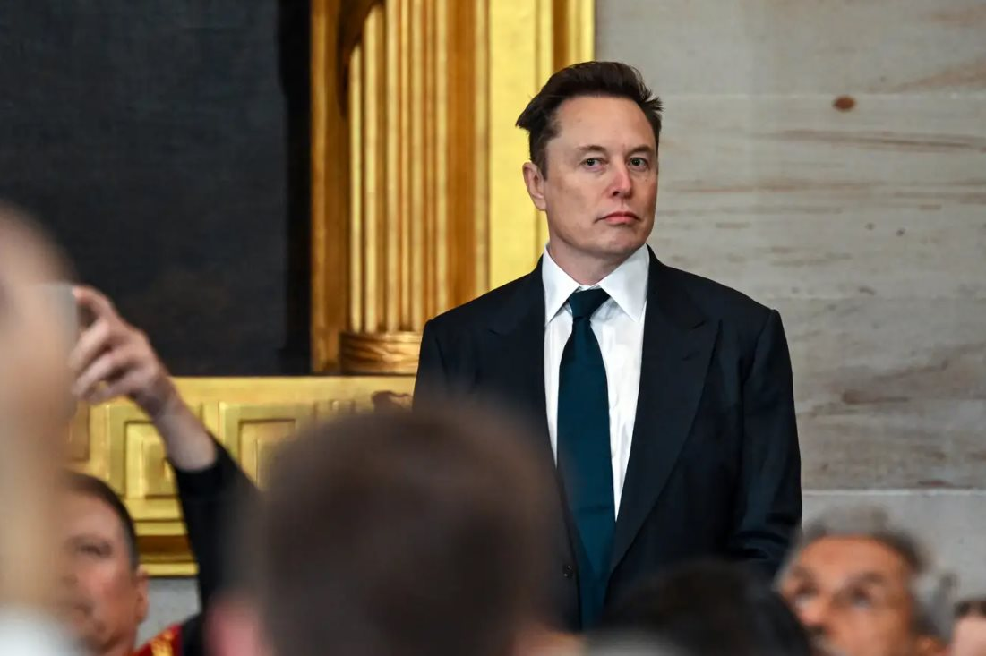 Quyền lực đáng sợ của Elon Musk: Đóng cửa cơ quan chính phủ Mỹ có 64 năm lịch sử, 60 quan chức bị đình chỉ, trụ sở tạm ngừng hoạt động- Ảnh 1.