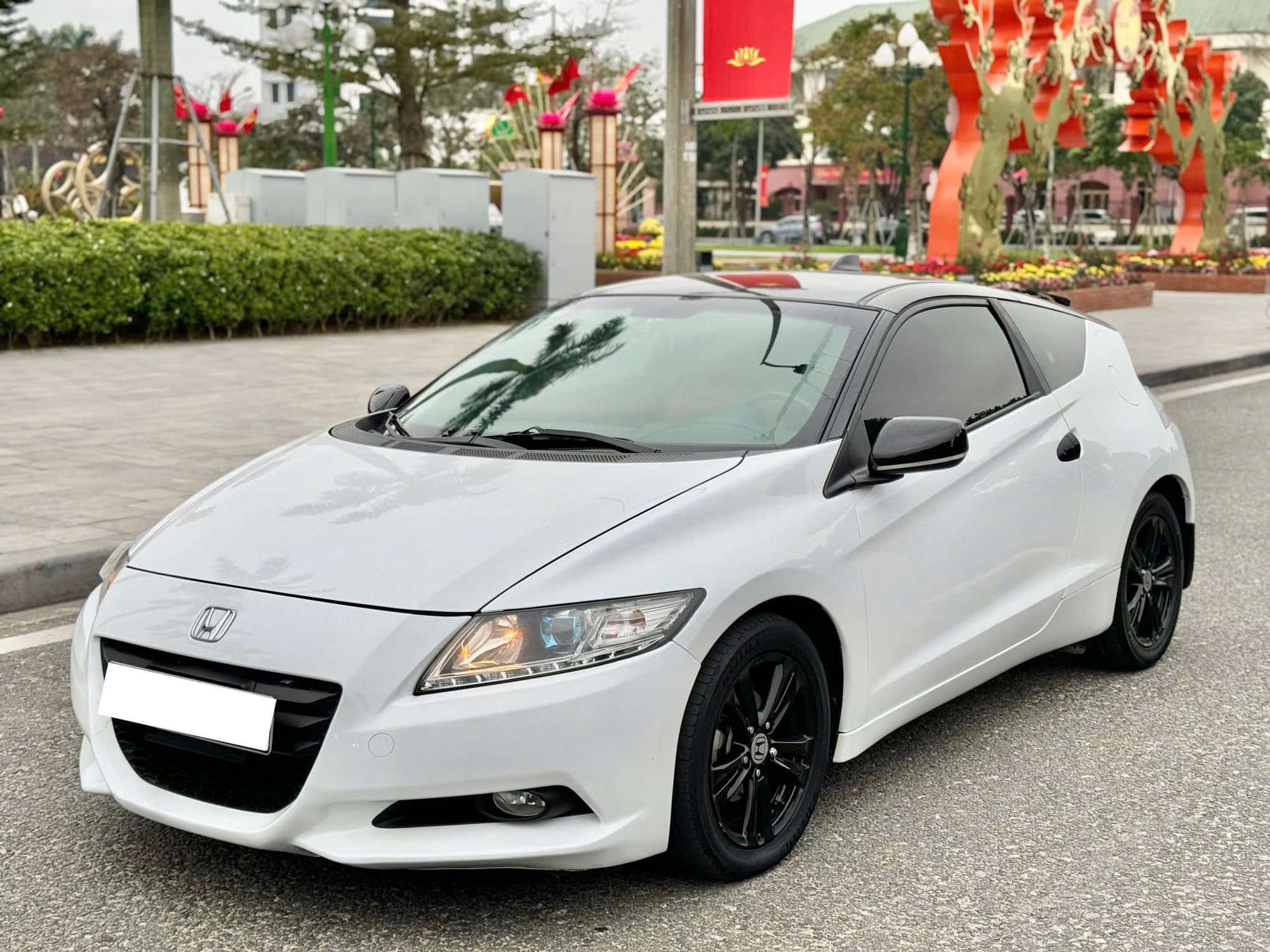 Rao Honda CR-Z giá 350 triệu, người bán khẳng định cả Việt Nam có 8 chiếc, 'ăn' xăng 4 lít/100km- Ảnh 1.