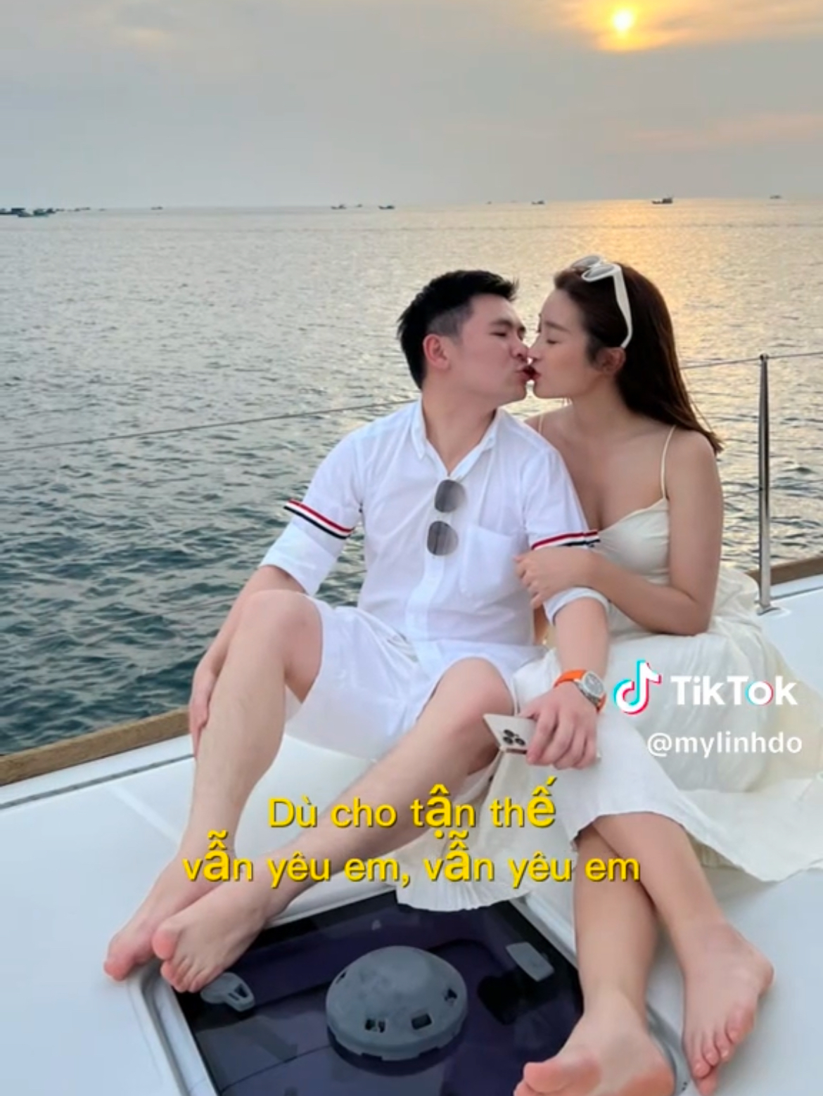Đỗ Mỹ Linh xử lý “cao tay” giữa lúc chồng đại gia liên tục vướng tranh cãi thái độ- Ảnh 3. Đỗ Mỹ Linh xử lý “cao tay” giữa lúc chồng đại gia liên tục vướng tranh cãi thái độ- Ảnh 3.