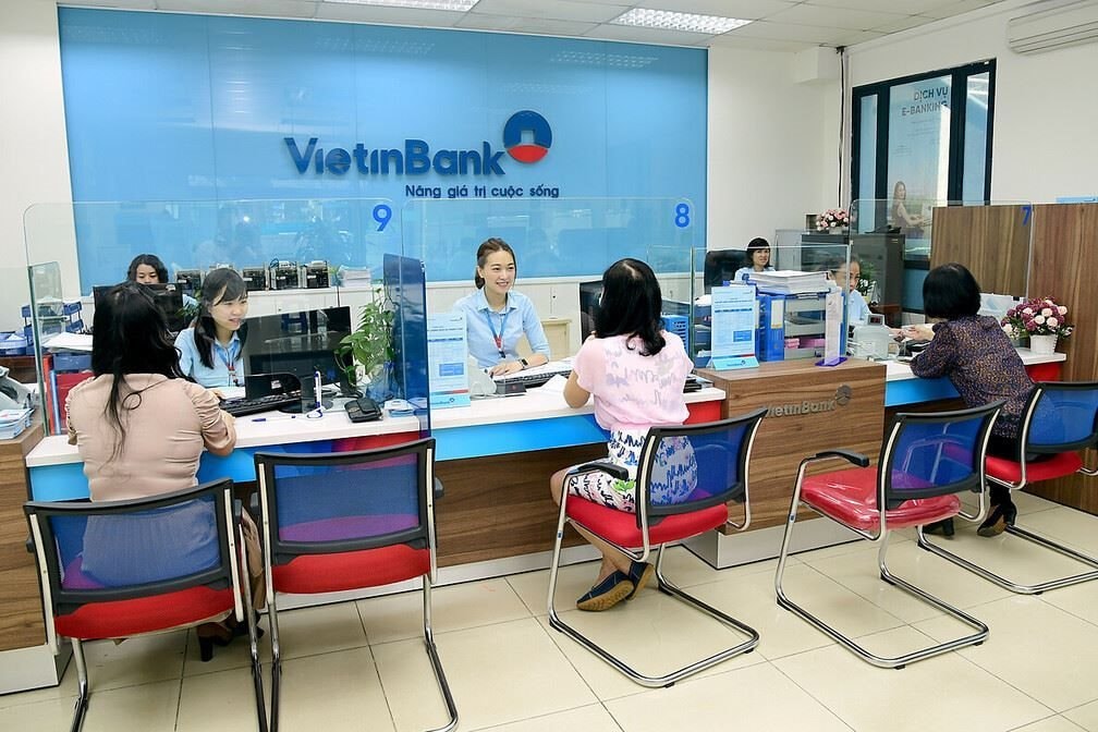 Lãi suất ngân hàng VietinBank mới nhất tháng 2/2025: Gửi 24 tháng có lãi suất tốt nhất,- Ảnh 1.