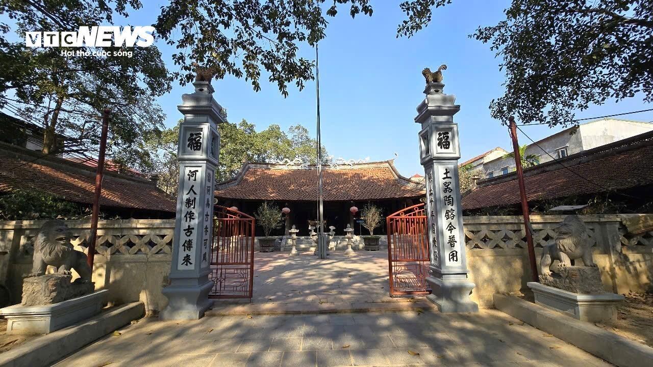 Chiêm ngưỡng bức cửa võng 'độc nhất vô nhị' ở đình Thổ Hà, Bắc Giang- Ảnh 2. Chiêm ngưỡng bức cửa võng 'độc nhất vô nhị' ở đình Thổ Hà, Bắc Giang- Ảnh 2.