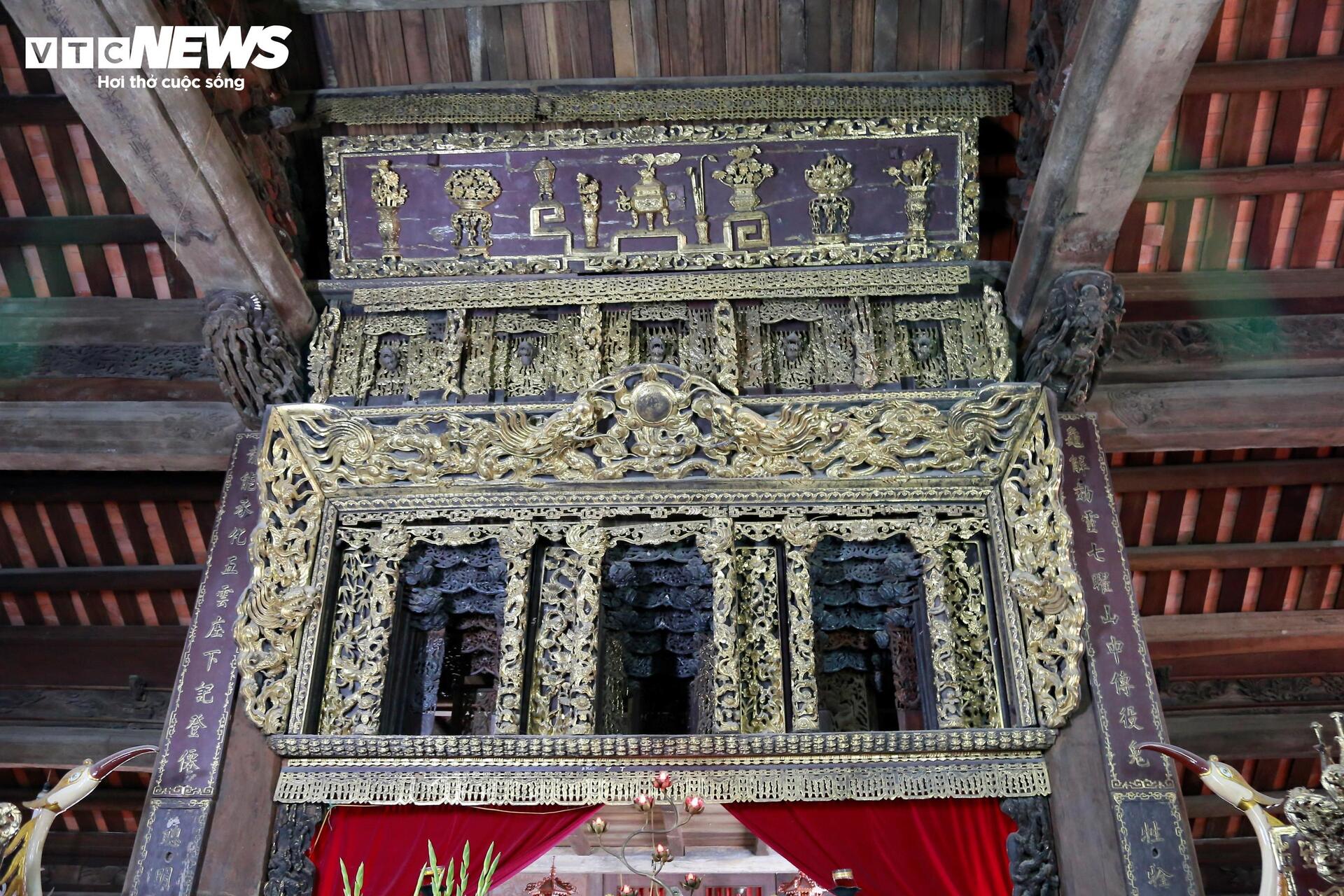 Chiêm ngưỡng bức cửa võng 'độc nhất vô nhị' ở đình Thổ Hà, Bắc Giang- Ảnh 8. Chiêm ngưỡng bức cửa võng 'độc nhất vô nhị' ở đình Thổ Hà, Bắc Giang- Ảnh 8.