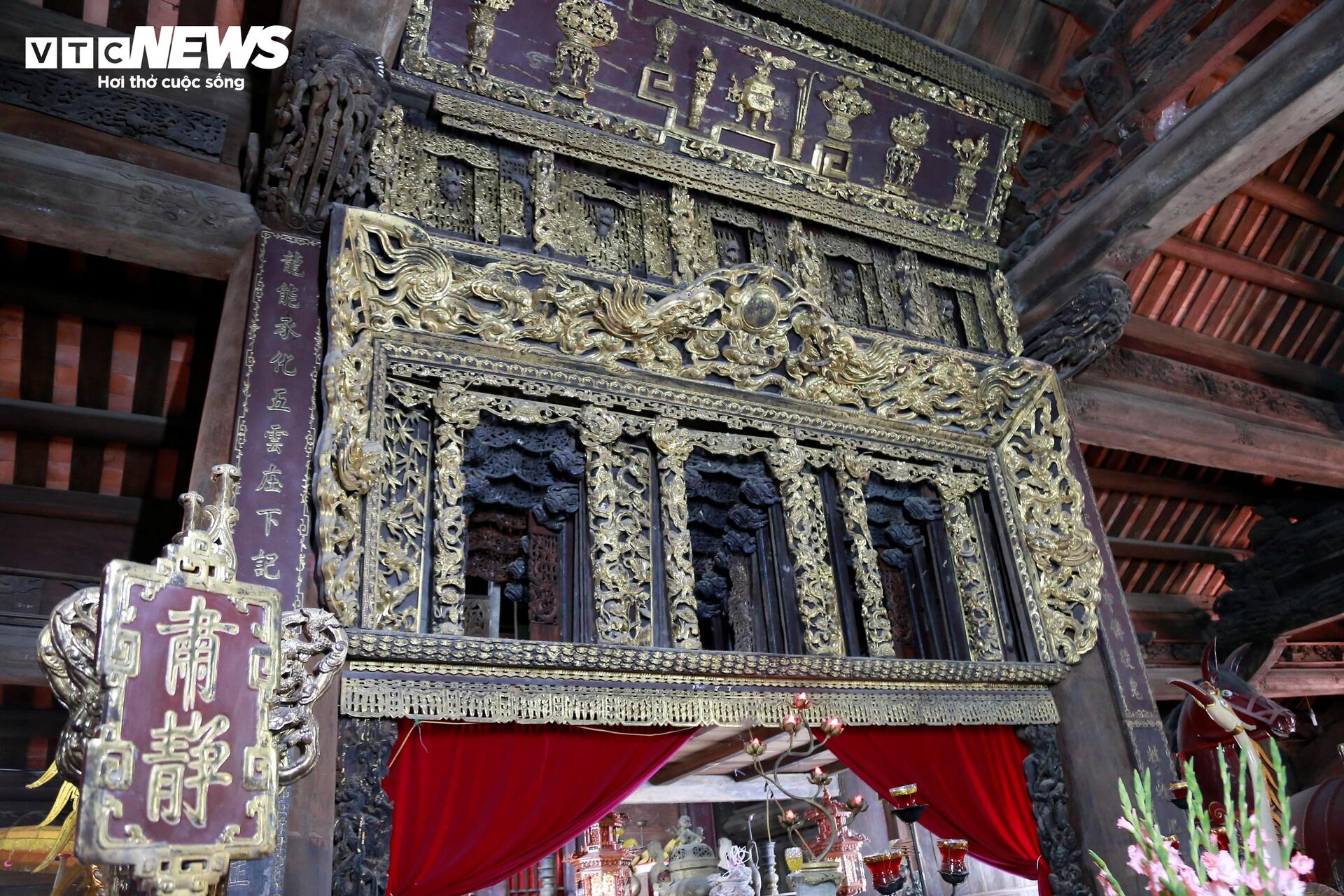 Chiêm ngưỡng bức cửa võng 'độc nhất vô nhị' ở đình Thổ Hà, Bắc Giang- Ảnh 12. Chiêm ngưỡng bức cửa võng 'độc nhất vô nhị' ở đình Thổ Hà, Bắc Giang- Ảnh 12.
