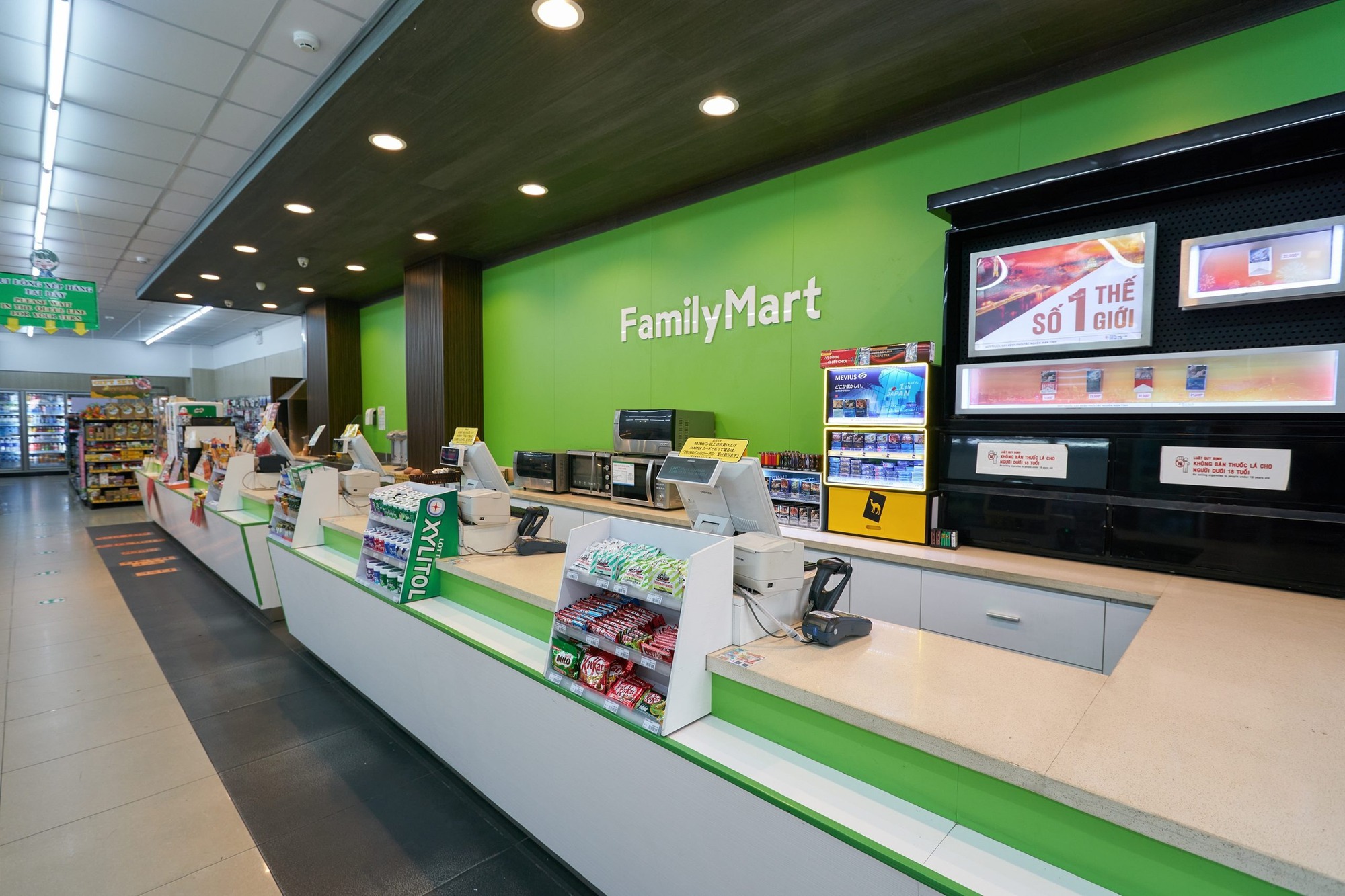 "Ông hoàng văn hóa đường phố" trở thành Giám đốc sáng tạo mới của FamilyMart: Chuỗi cửa hàng tiện lợi đình đám sẽ “đỉnh” cỡ nào đây?- Ảnh 5.