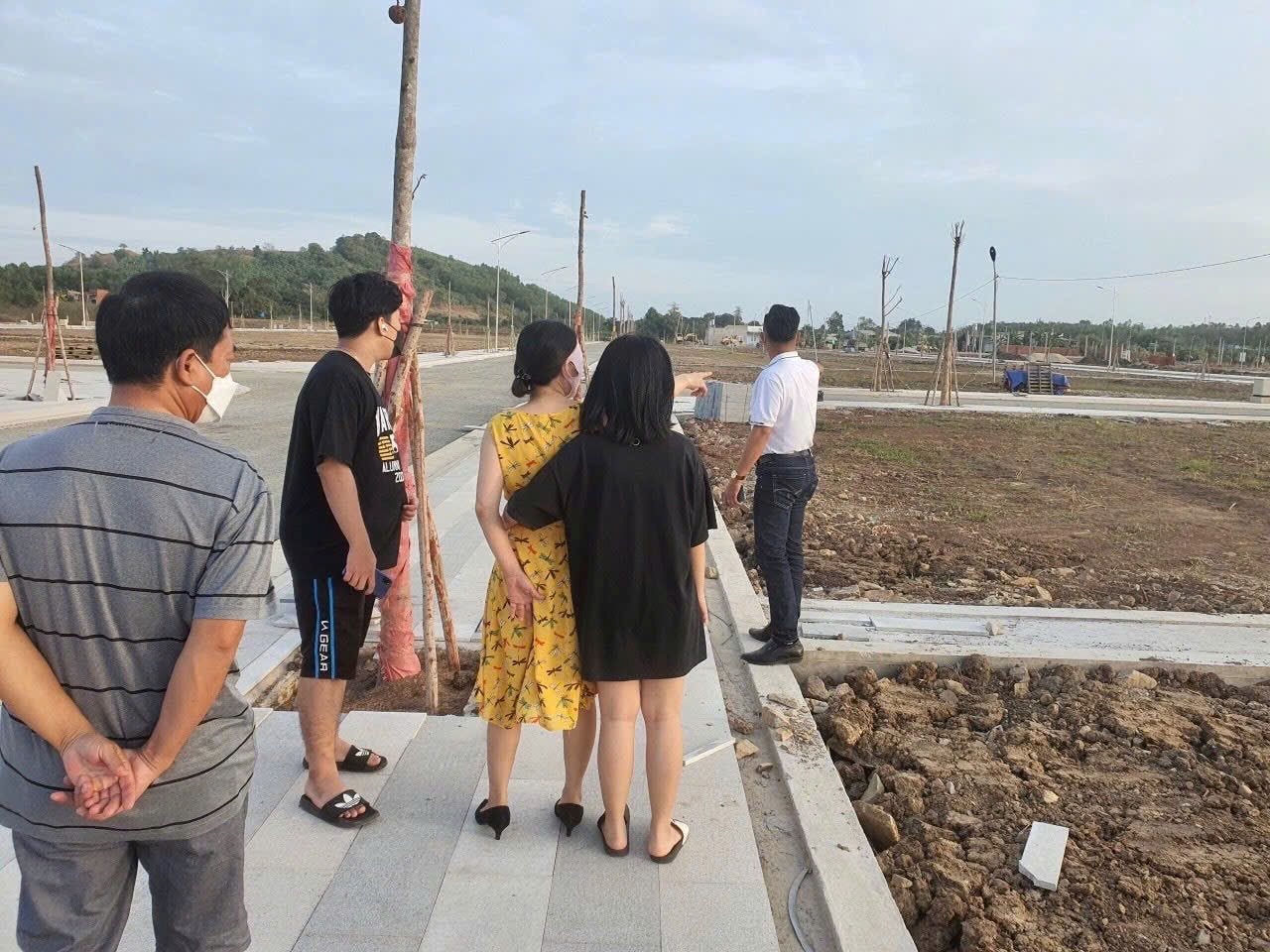 "Sốt" đất khó xuất hiện trong năm 2025, nhà đầu tư nên "bỏ tiền" vào đâu?- Ảnh 1.