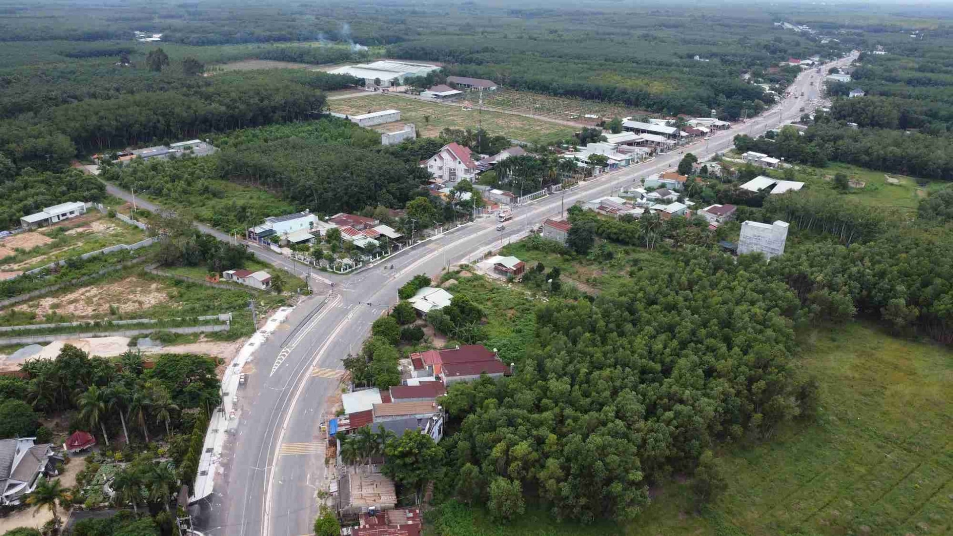 Việt Nam có thể sẽ có 2 sân bay ở 2 huyện cách nhau hồ thuỷ lợi lớn nhất Đông Nam Á- Ảnh 4.