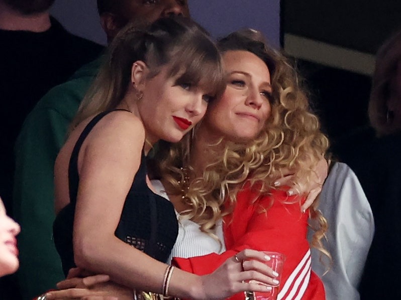 Taylor Swift cho bạn thân Blake Lively "ra rìa" giữa scandal ồn ào thế giới?- Ảnh 1.