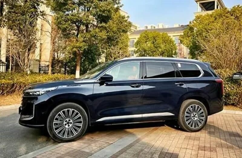 Hãng xe xây nhà máy tại tỉnh Thái Bình hé lộ SUV hybrid cỡ lớn hơn 600 triệu đồng, ăn xăng chỉ 1,5L/100 km- Ảnh 1.