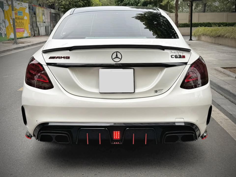 Độ Mercedes-Benz C 300 lên body C 63 AMG rồi ‘sang tay’ với giá 739 triệu, người bán tâm sự: ‘Riêng mâm đã ngang Honda Lead, giá này tội gì mua Mazda’- Ảnh 4.