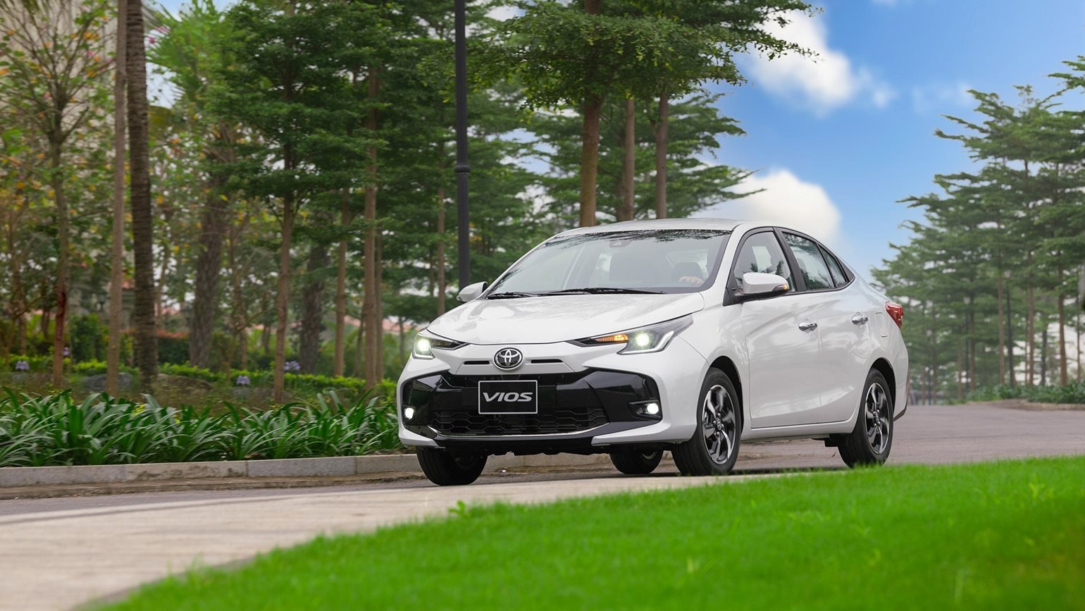 Giá Toyota Vios rẻ chưa từng có nhờ ưu đãi kép, chỉ nhỉnh hơn Kia Morning- Ảnh 1.