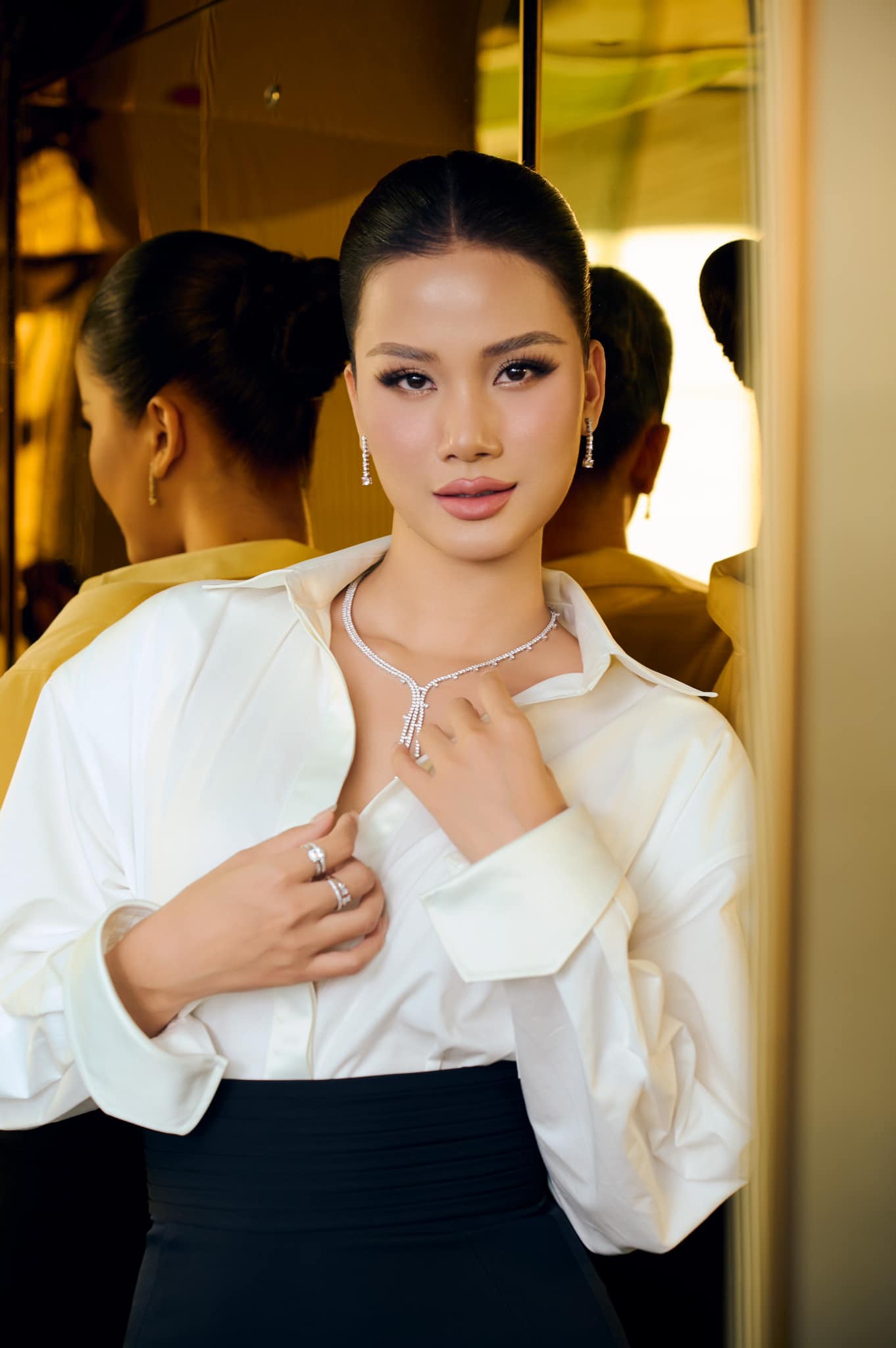 HOT: Á hậu Miss Universe Vietnam được cầu hôn, nhẫn kim cương "to vật vã" chứng minh vị hôn phu "không phải dạng vừa"!- Ảnh 5.