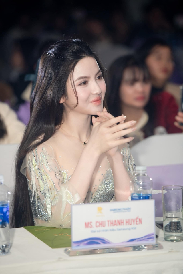 Nàng WAG Chu Thanh Huyền Nàng WAG Chu Thanh Huyền