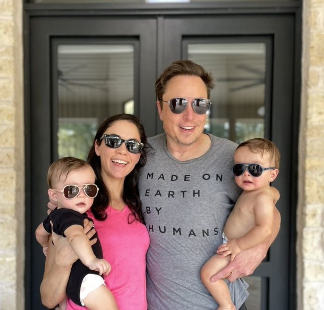Elon Musk lại có thêm con thứ 14- Ảnh 1. Elon Musk lại có thêm con thứ 14- Ảnh 1.