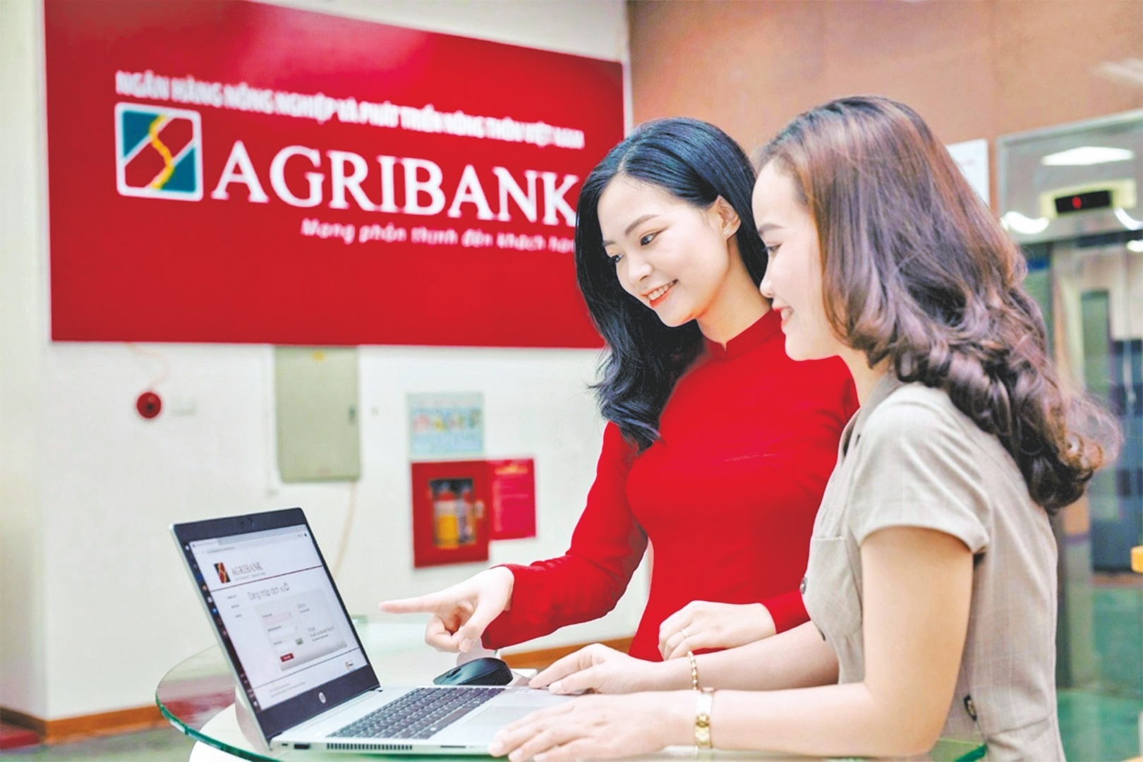 Lãi suất ngân hàng Agribank mới nhất tháng 3/2025: Kỳ hạn 24 tháng có lãi suất cao nhất- Ảnh 1.