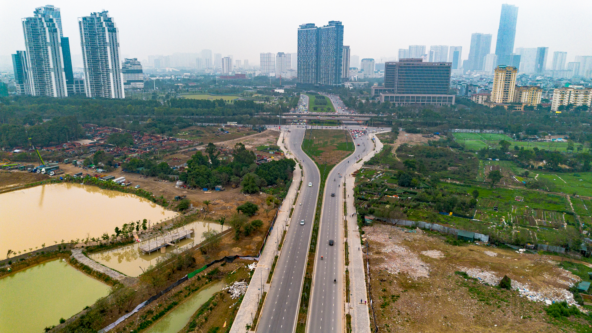 Toàn cảnh khu đất lớn còn sót lại sẽ được Vinhomes xây dựng đô thị, nằm gần biệt thự có giá đến một tỷ đồng/m2- Ảnh 8.