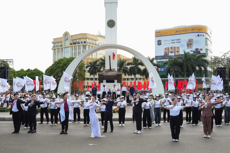 Ấn tượng lễ hội đường phố 2025 "Buôn Ma Thuột - Điểm đến của cà phê thế giới"- Ảnh 5.