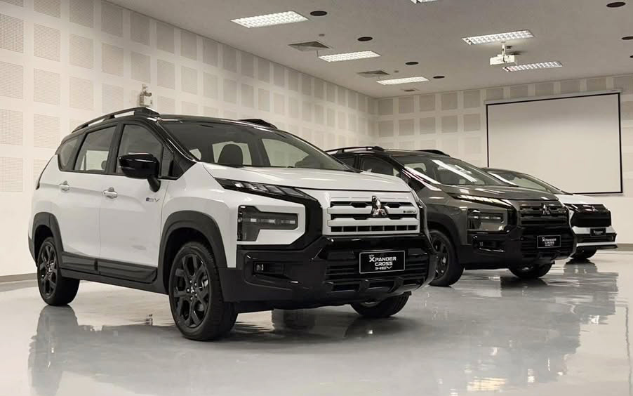 Ảnh thực tế Mitsubishi Xpander bản thể thao vừa ra mắt: Thêm bodykit, cánh gió, đổi hẳn cụm đèn trước/sau mới, dễ hot khi về Việt Nam- Ảnh 1.