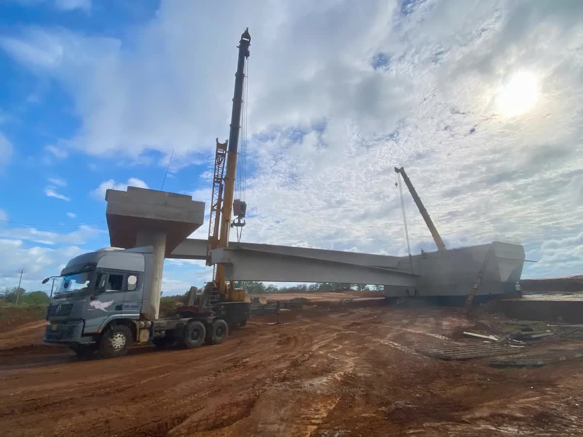 Dự án cao tốc Khánh Hòa - Buôn Ma Thuột: Nhà thầu quyết tâm về đích đúng thời hạn- Ảnh 2.