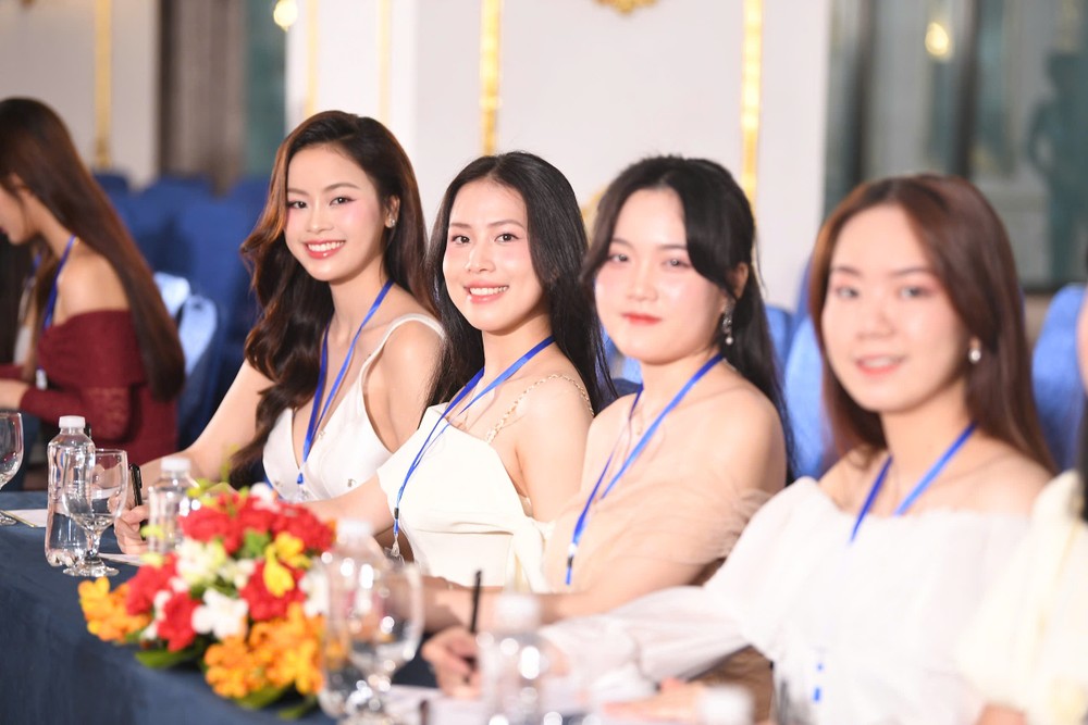 Đây là lý do người đẹp gen Z rời công ty Sen Vàng sau gần 2 năm gắn bó?- Ảnh 4.