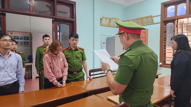 Lừa làm hồ sơ xuất khẩu lao động sang Mỹ, chiếm đoạt hơn nửa tỷ đồng- Ảnh 1. Lừa làm hồ sơ xuất khẩu lao động sang Mỹ, chiếm đoạt hơn nửa tỷ đồng- Ảnh 1.