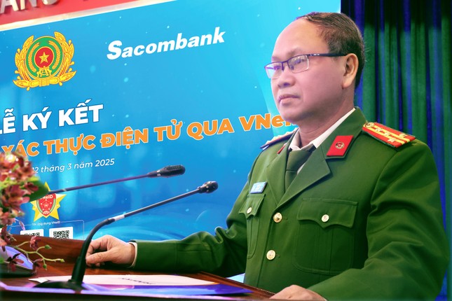 Cập nhật sinh trắc học tại Sacombank dễ dàng qua VNeID- Ảnh 2.