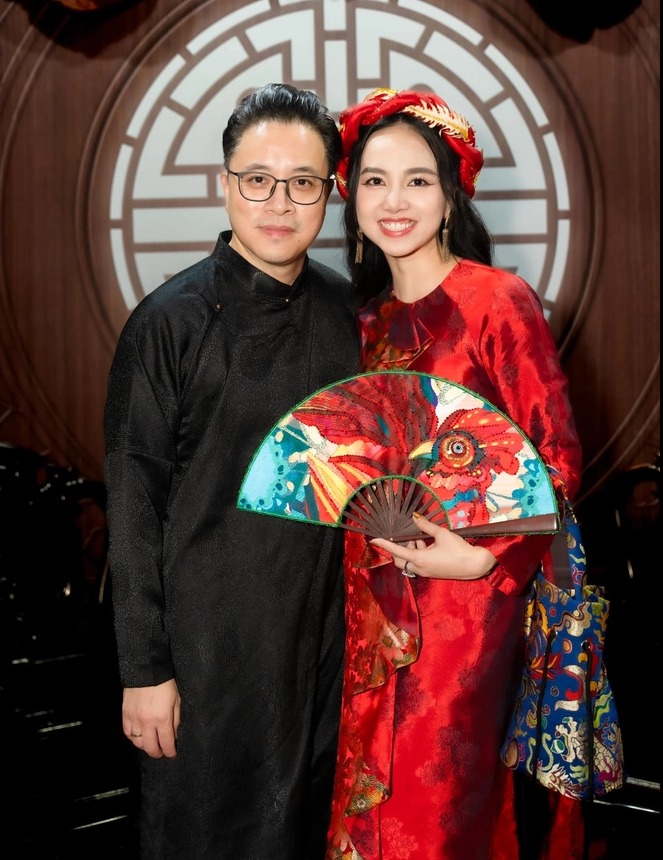 Cặp đôi đắt giá nhất nhì showbiz Việt: Vợ là mỹ nhân màn ảnh, chồng làm phim trăm tỷ- Ảnh 4. Cặp đôi đắt giá nhất nhì showbiz Việt: Vợ là mỹ nhân màn ảnh, chồng làm phim trăm tỷ- Ảnh 4.