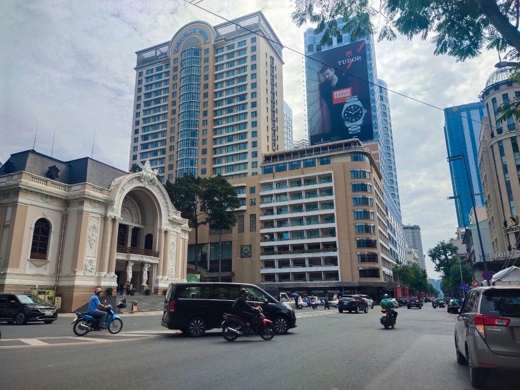 Tính toán của Chagee khi vung tiền thuê "mặt bằng vàng" Đồng Khởi: "Không chỉ chọn chỗ đông người, còn đúng chỗ có khách hàng mục tiêu"- Ảnh 1.